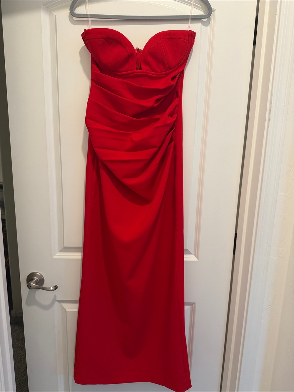 Elegant Red Maxi Dress - Picture 5 of 7